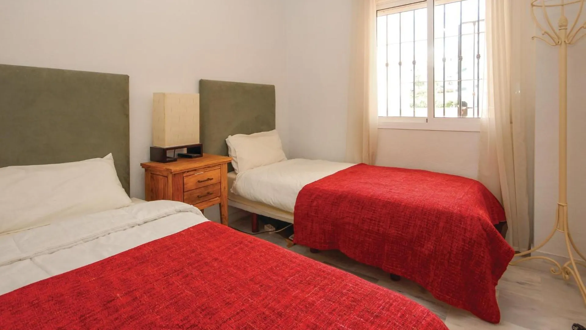 Cozy Apartment In Miraflores With Wifi La Cala De Mijas Spain